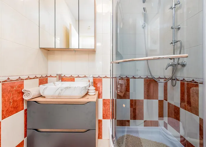 Laura Апартаменты Вир